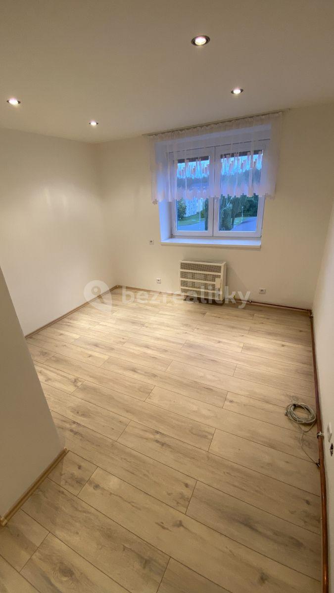 Prenájom bytu 2-izbový 54 m², Petrohradská, Kladno, Středočeský kraj