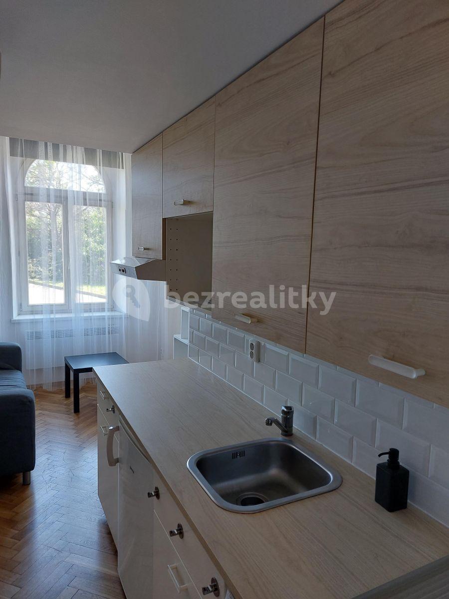 Prenájom bytu 1-izbový 16 m², Křížová, Praha, Praha