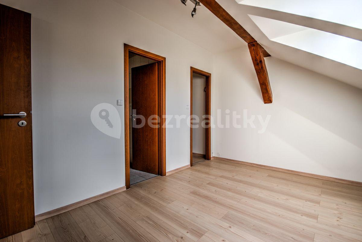 Prenájom bytu 3-izbový 94 m², Mečislavova, Praha, Praha