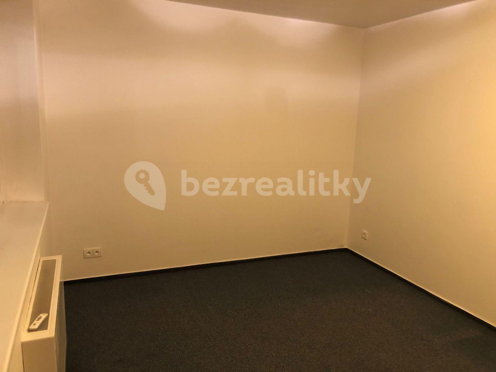 Prenájom bytu 3-izbový 93 m², Jaromíra Vejvody, Praha, Praha
