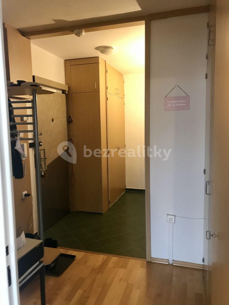 Prenájom bytu 2-izbový 67 m², Makovského, Praha, Praha