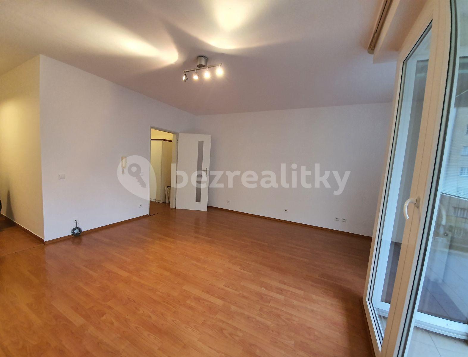 Prenájom bytu 1-izbový 33 m², Kloboučnická, Praha, Praha