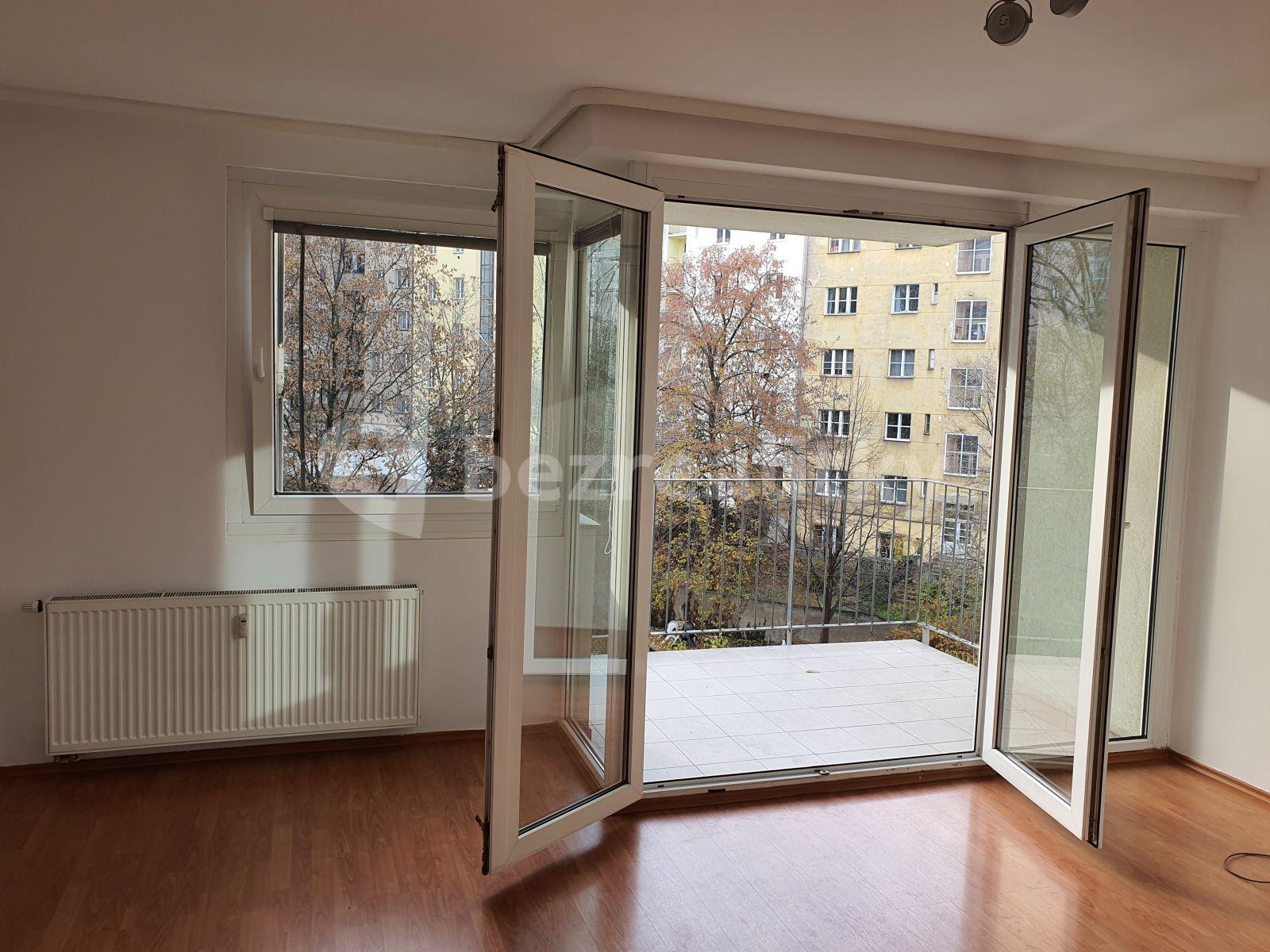 Prenájom bytu 1-izbový 33 m², Kloboučnická, Praha, Praha