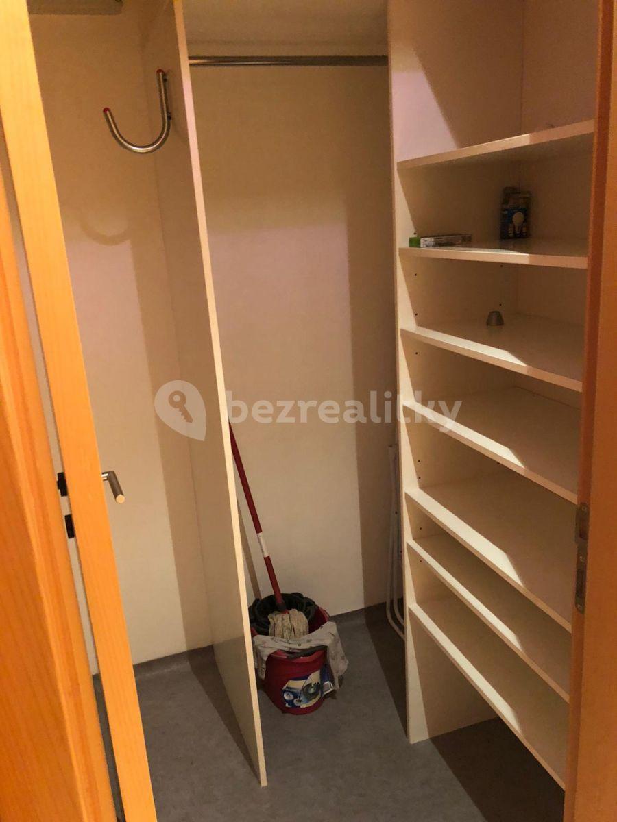 Prenájom bytu 3-izbový 90 m², Vršovická, Praha, Praha