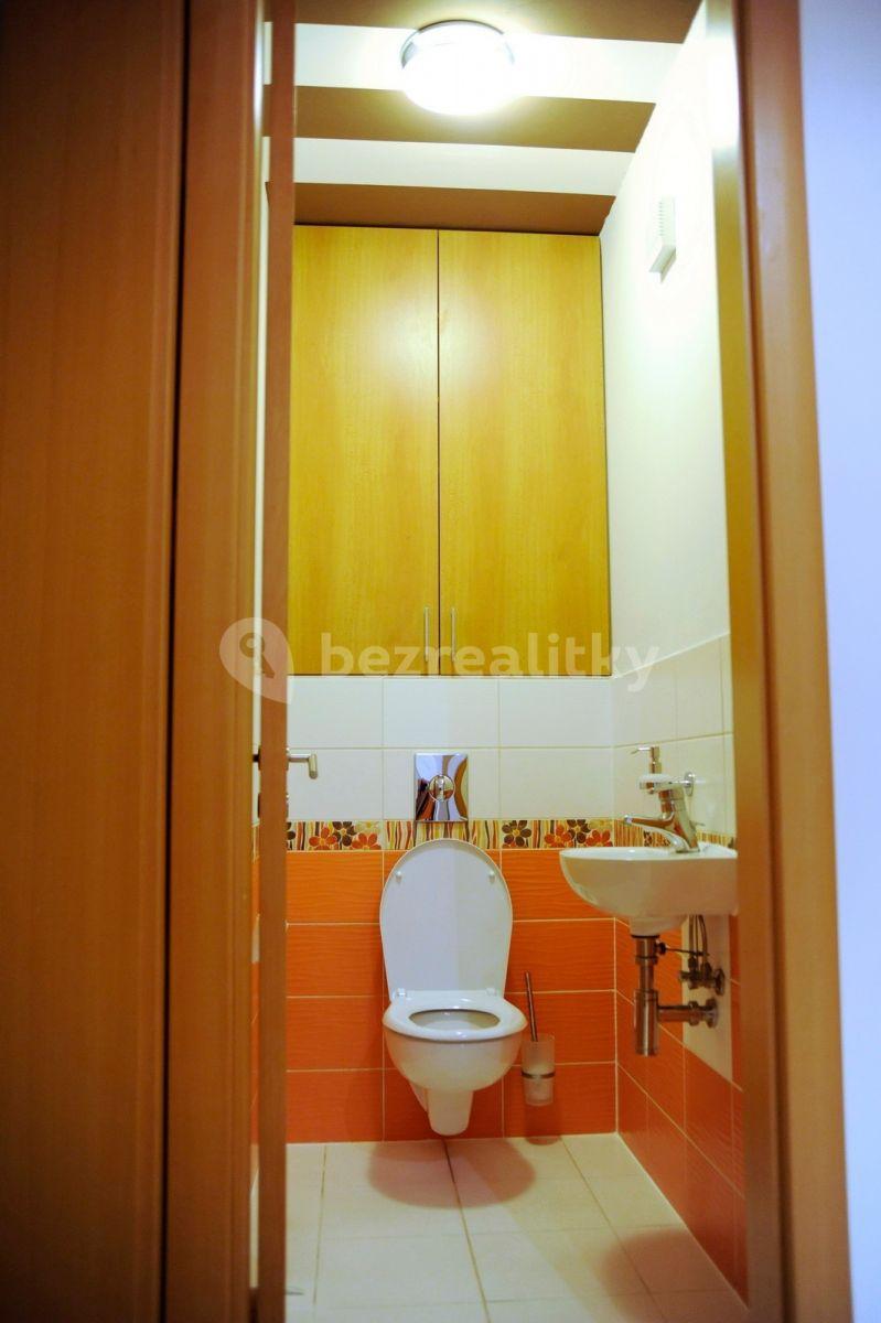 Prenájom bytu 3-izbový 90 m², Vršovická, Praha, Praha