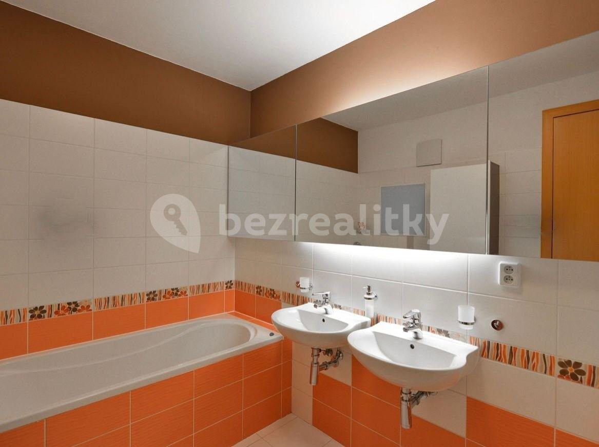 Prenájom bytu 3-izbový 90 m², Vršovická, Praha, Praha