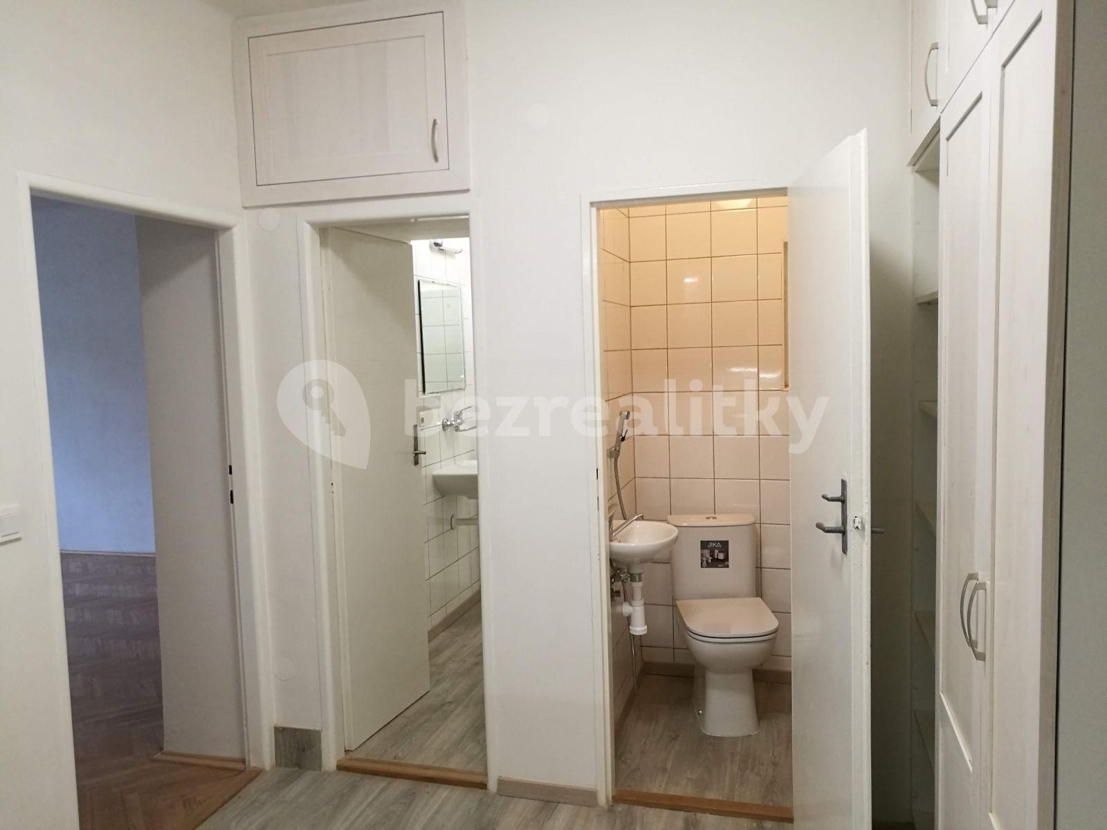 Prenájom bytu 2-izbový 56 m², Podbabská, Praha, Praha