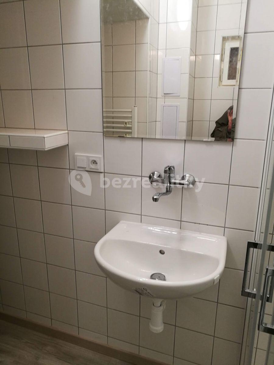 Prenájom bytu 2-izbový 56 m², Podbabská, Praha, Praha