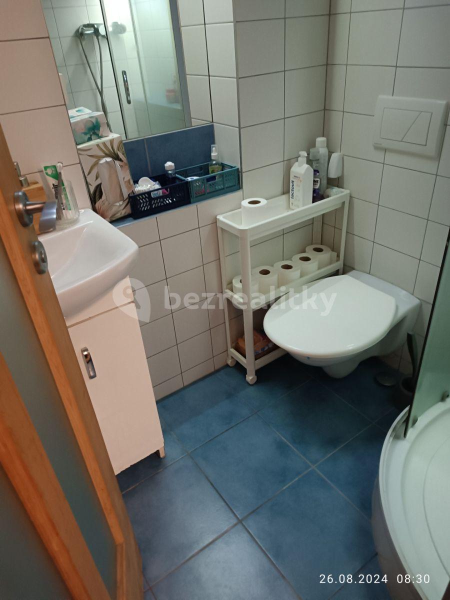 Prenájom bytu 2-izbový 30 m², Domažlická, Praha, Praha