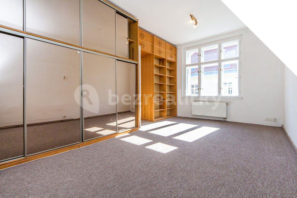 Prenájom bytu 2-izbový 80 m², Slovinská, Praha, Praha