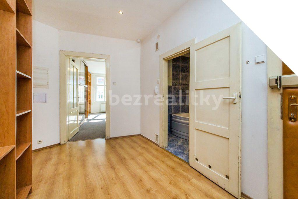 Prenájom bytu 2-izbový 80 m², Slovinská, Praha, Praha