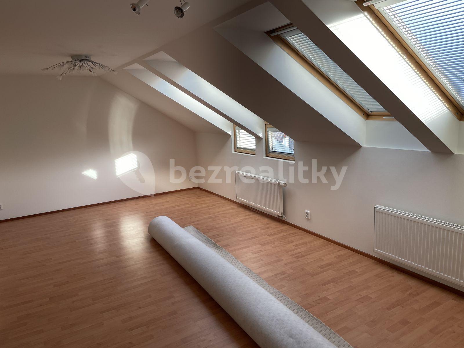 Prenájom bytu 5-izbový 170 m², Žampiónová, Praha, Praha