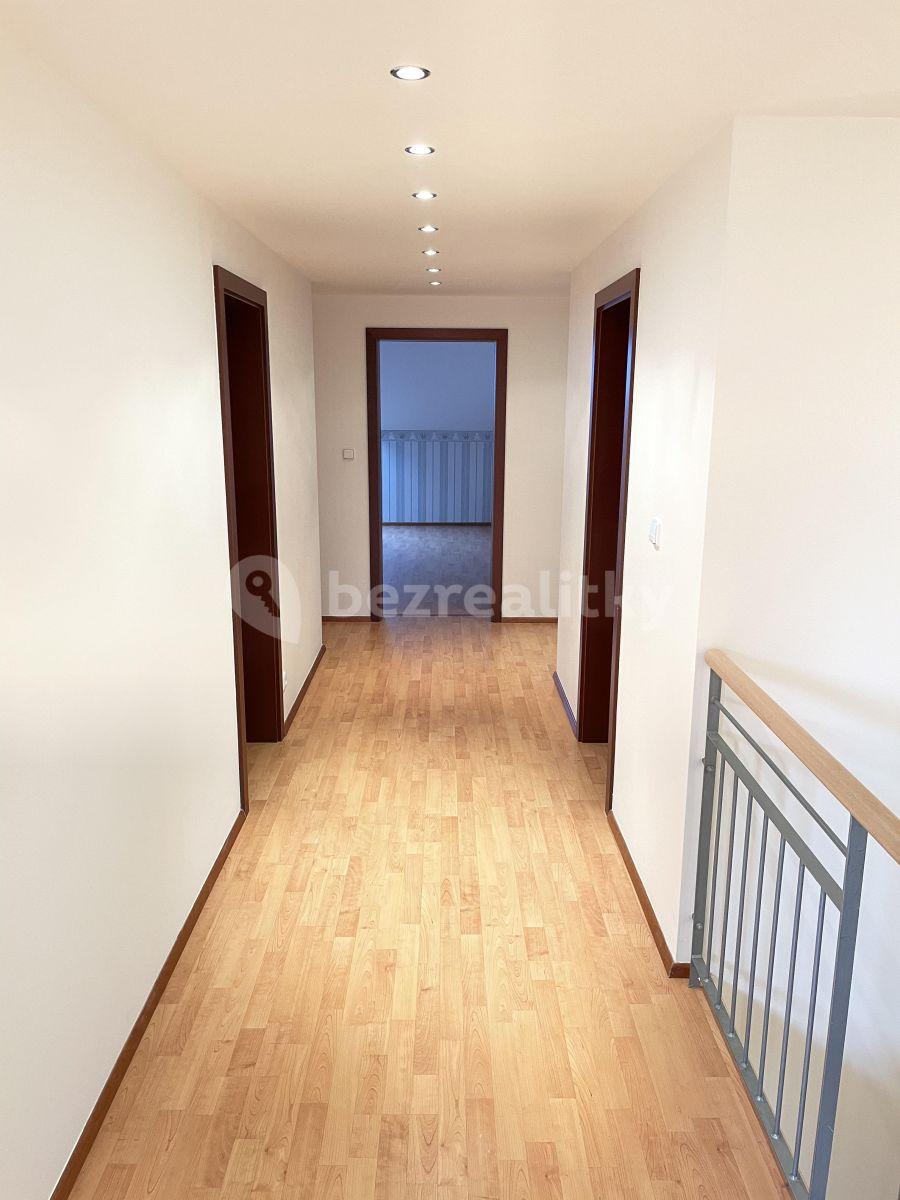 Prenájom bytu 5-izbový 170 m², Žampiónová, Praha, Praha