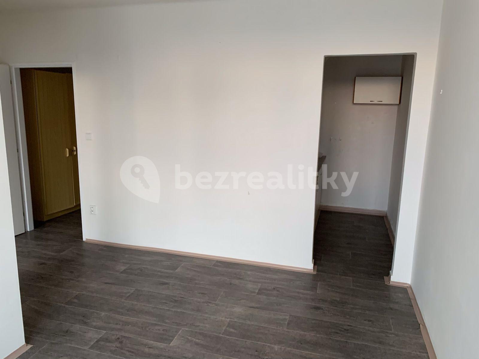 Prenájom bytu 1-izbový 35 m², Třída Míru, Beroun, Středočeský kraj