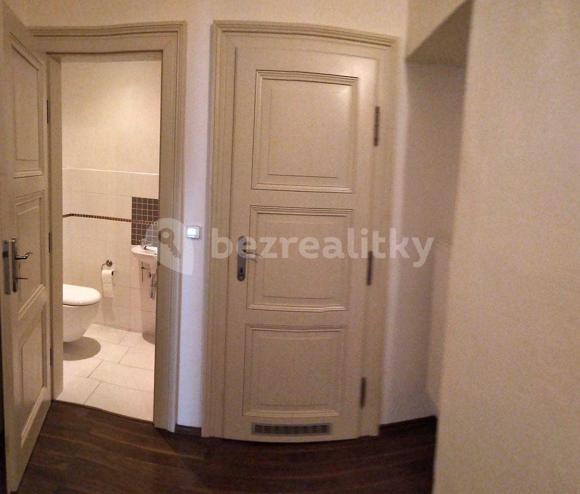 Prenájom bytu 2-izbový 56 m², Kroftova, Praha, Praha