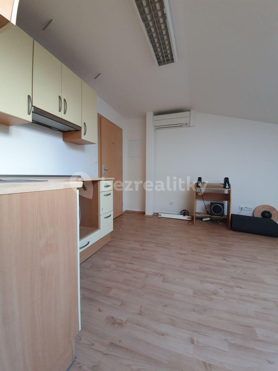 Prenájom bytu Garsoniéra 28 m², Husova, Říčany, Středočeský kraj