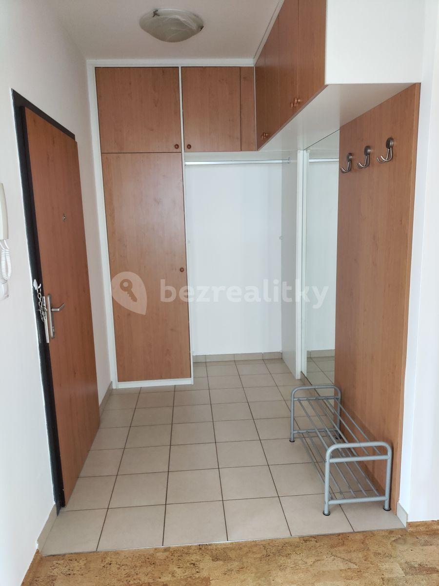 Prenájom bytu 4-izbový 85 m², V Zahradách, Beroun, Středočeský kraj