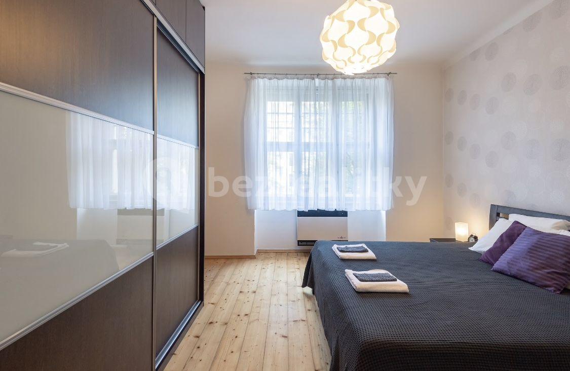 Prenájom bytu 2-izbový 58 m², Jičínská, Praha, Praha