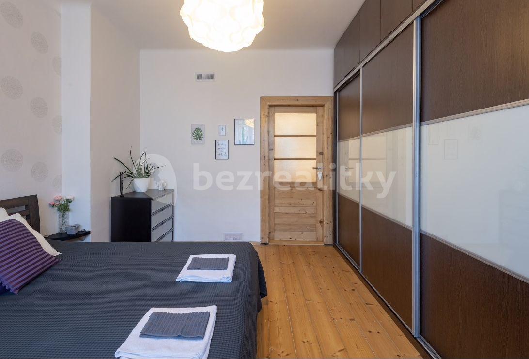 Prenájom bytu 2-izbový 58 m², Jičínská, Praha, Praha