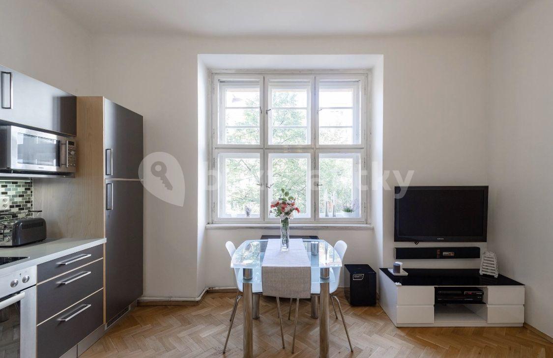 Prenájom bytu 2-izbový 58 m², Jičínská, Praha, Praha