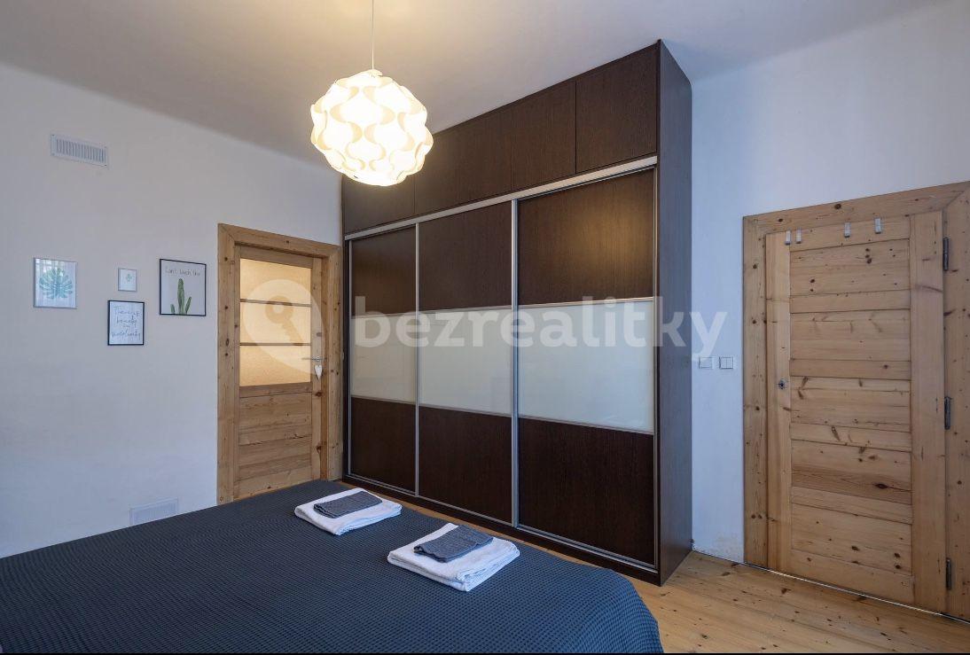 Prenájom bytu 2-izbový 58 m², Jičínská, Praha, Praha