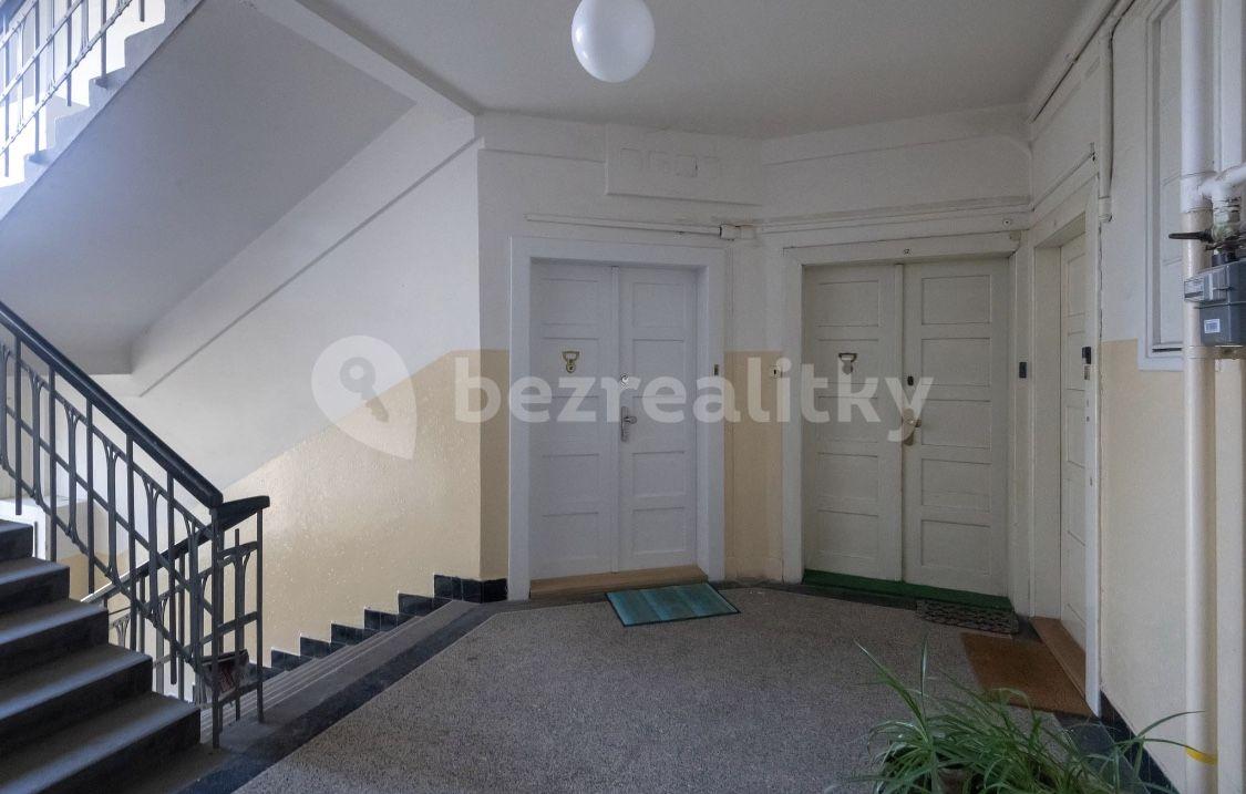 Prenájom bytu 2-izbový 58 m², Jičínská, Praha, Praha