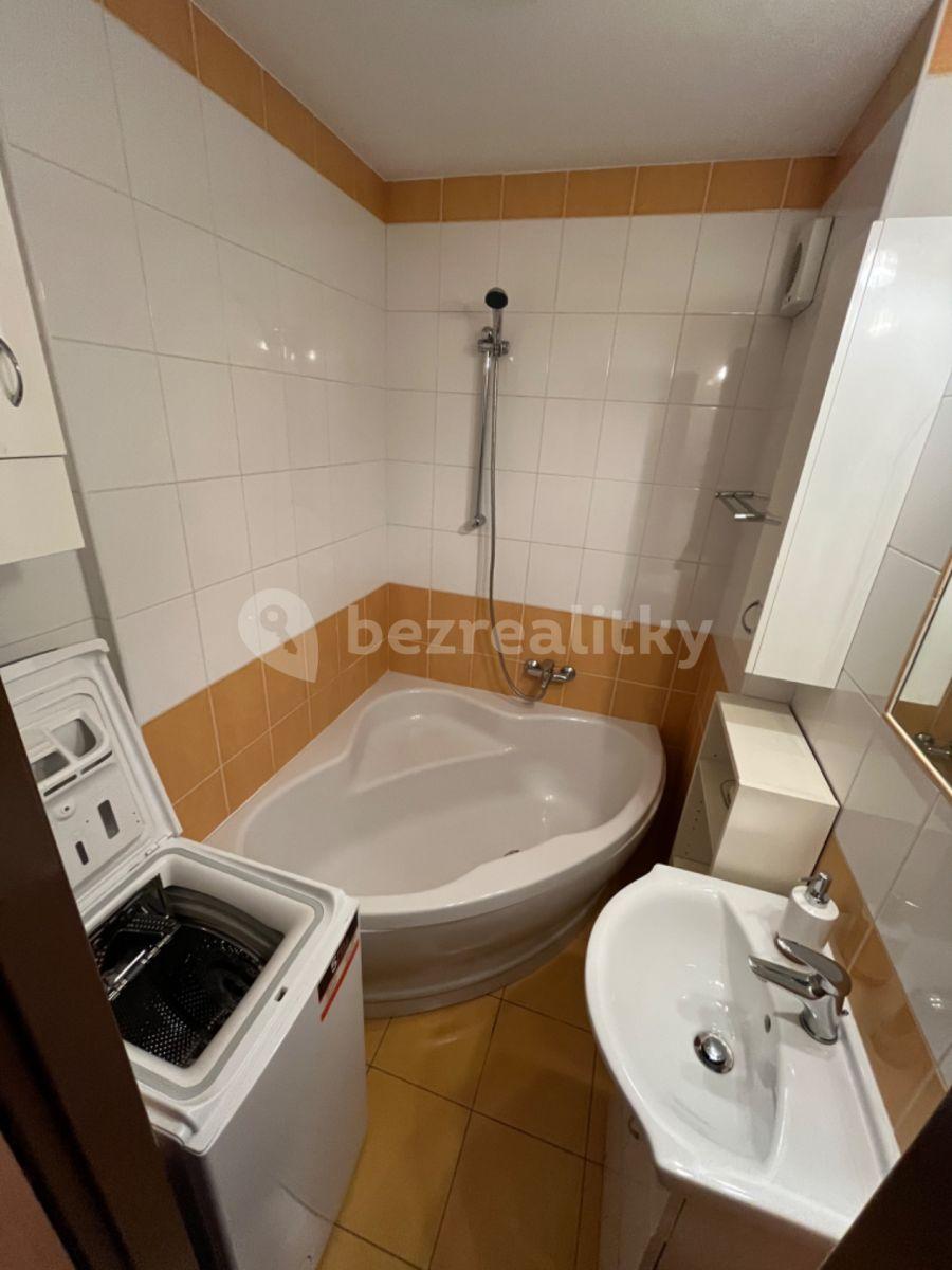 Prenájom bytu 2-izbový 45 m², Kukelská, Praha, Praha