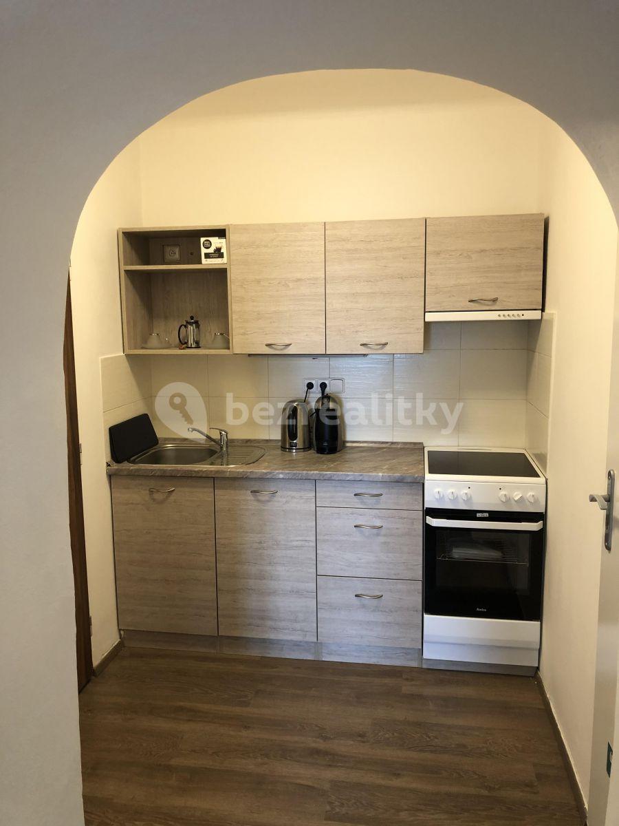 Prenájom bytu 2-izbový 47 m², Šaldova, Praha, Praha