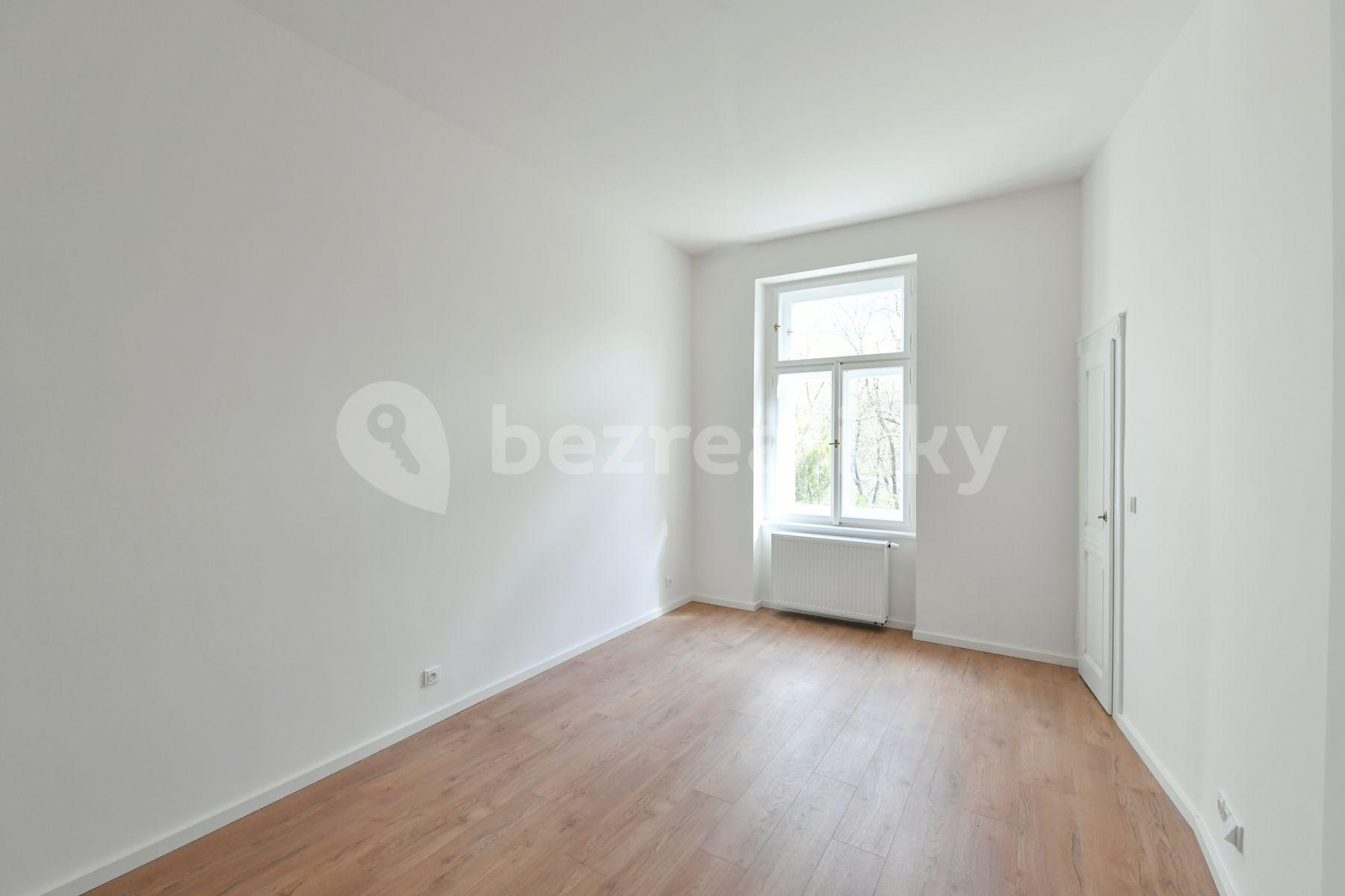 Prenájom bytu 4-izbový 105 m², Kubelíkova, Praha, Praha