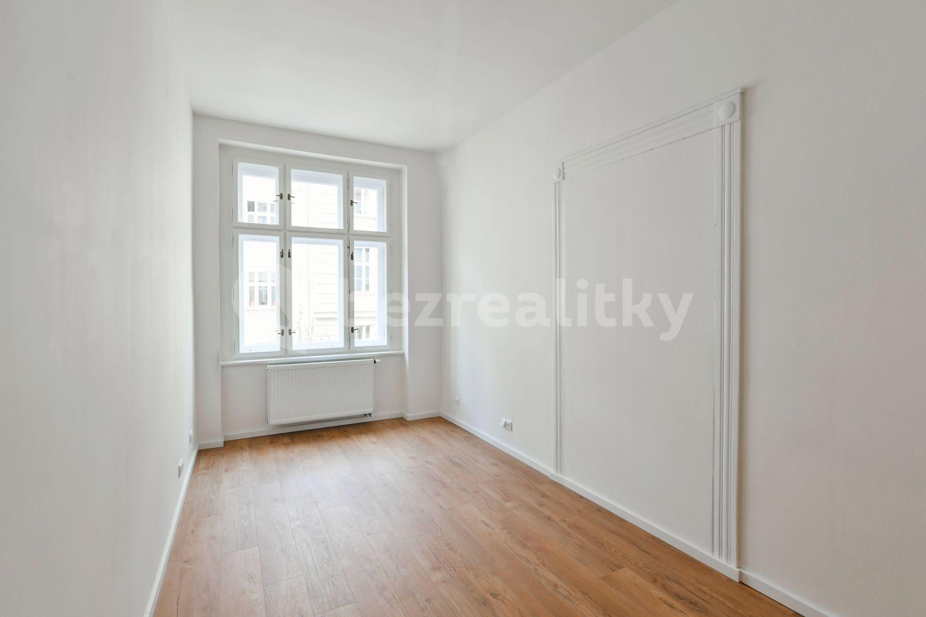 Prenájom bytu 4-izbový 105 m², Kubelíkova, Praha, Praha