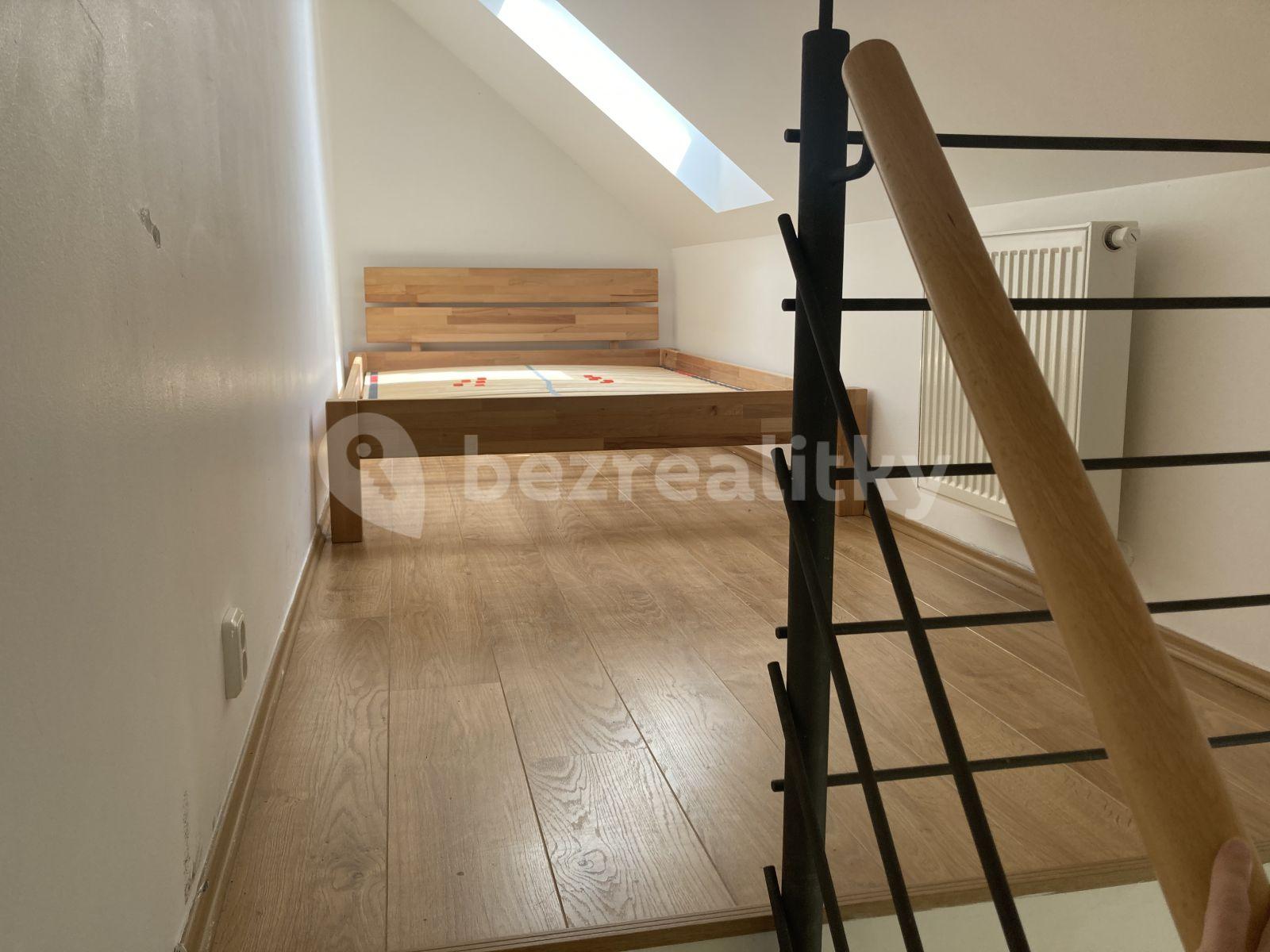 Prenájom bytu 1-izbový 50 m², Jabloňová, Praha, Praha