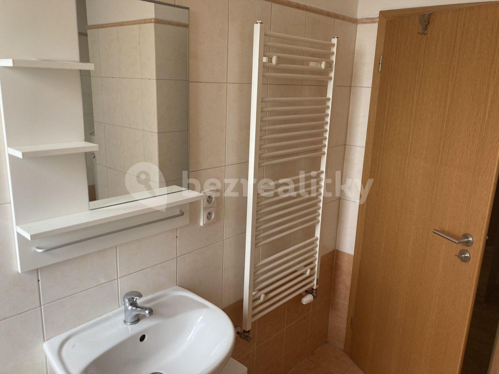 Prenájom bytu 1-izbový 50 m², Jabloňová, Praha, Praha