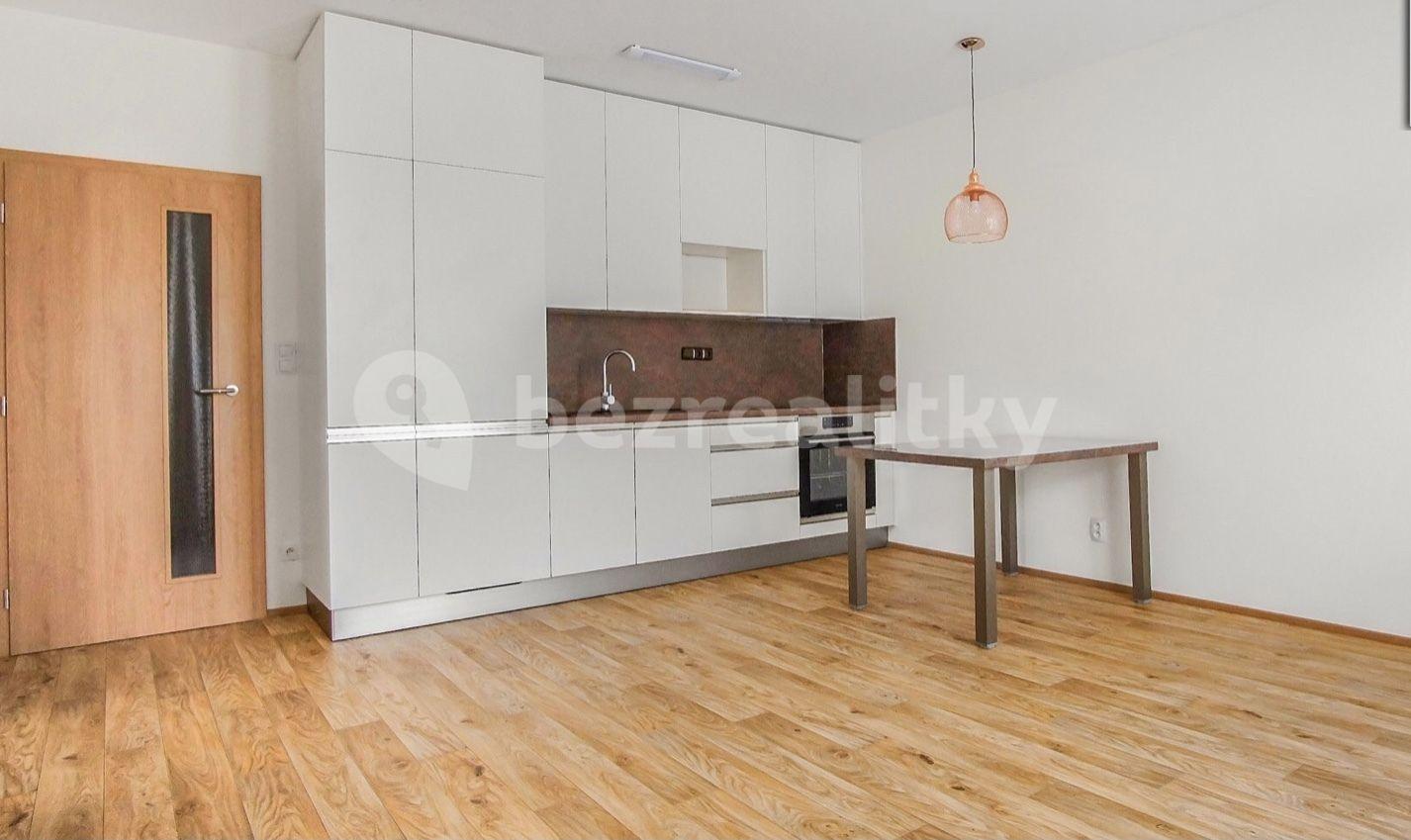 Prenájom bytu 3-izbový 79 m², Novodvorská, Brno, Jihomoravský kraj