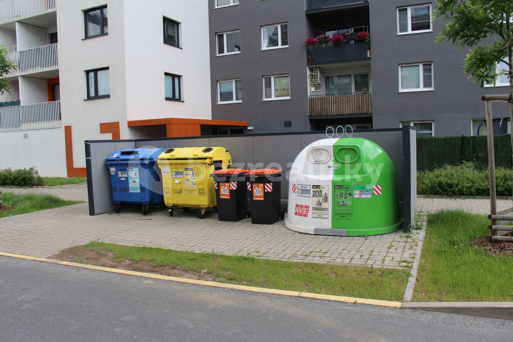 Prenájom nebytového priestoru 3 m², Strnadových, Praha, Praha