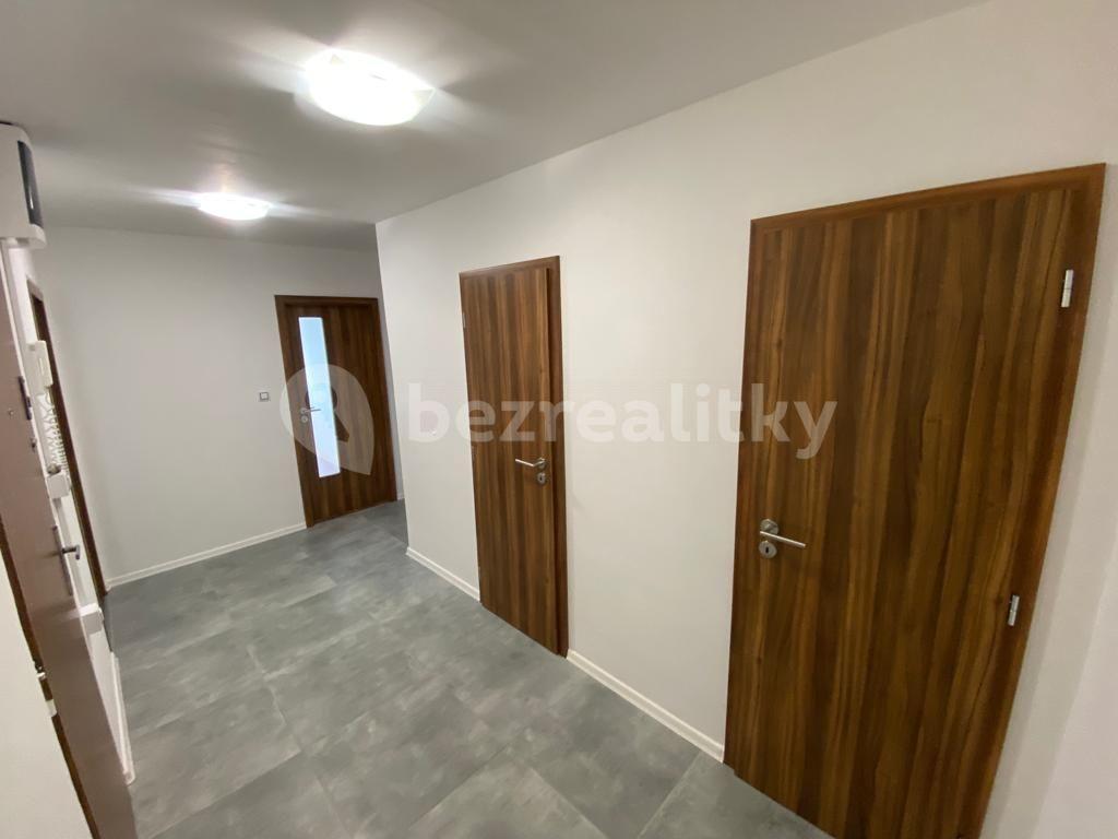 Prenájom bytu 3-izbový 68 m², Makovského, Praha, Praha