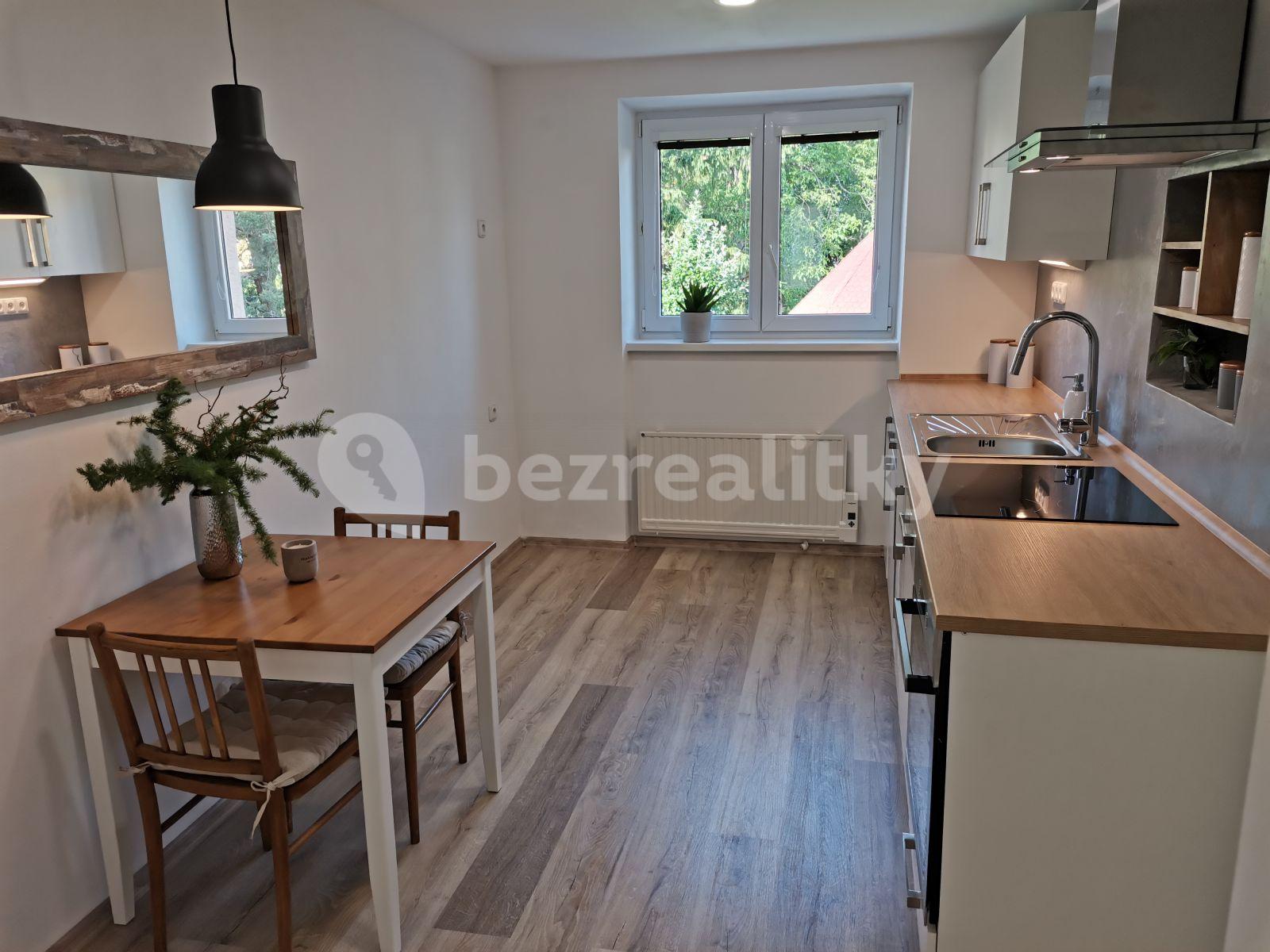 Prenájom bytu 1-izbový 46 m², Prokopa Holého, Uherské Hradiště, Zlínský kraj