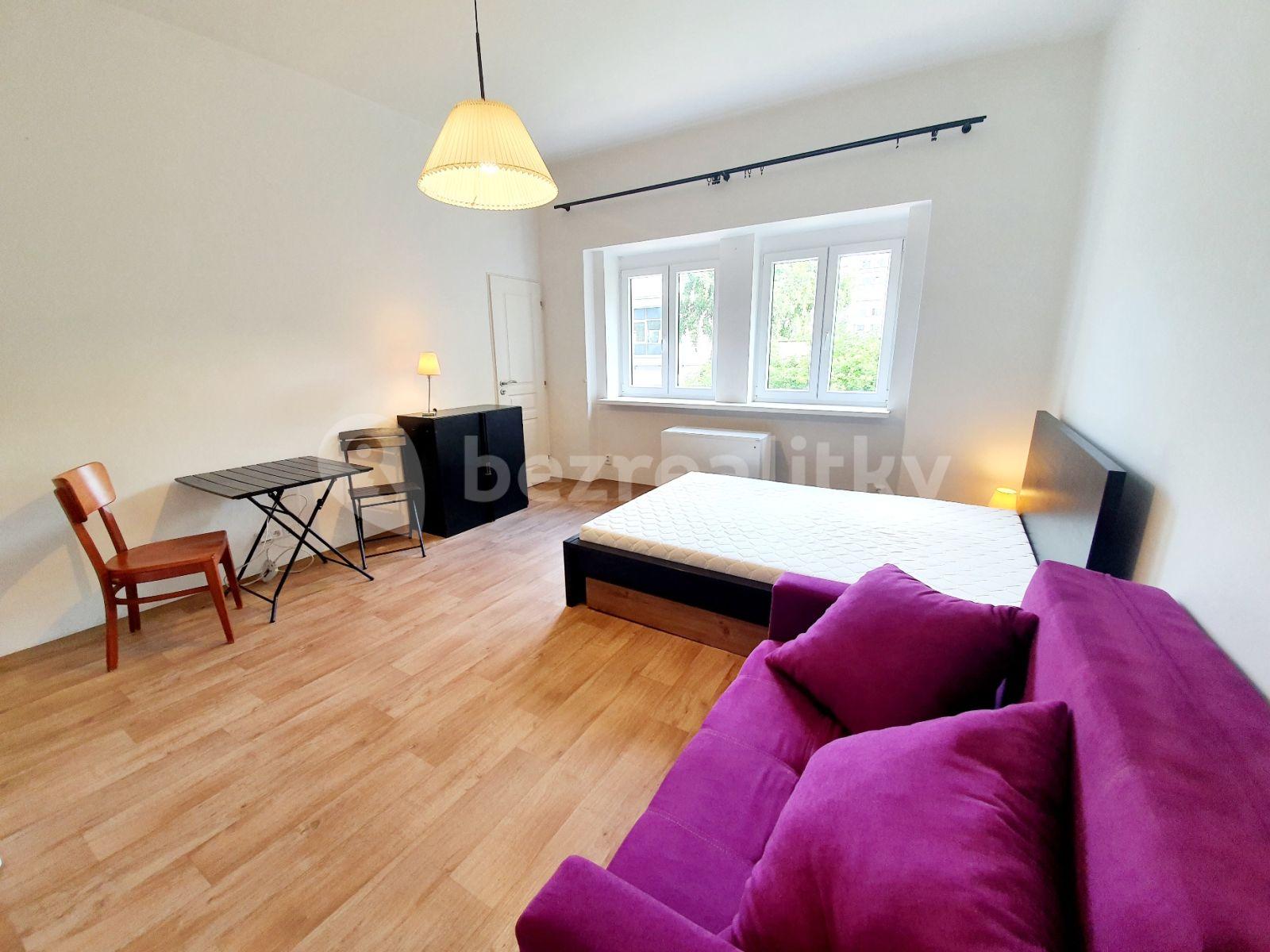 Prenájom bytu Garsoniéra 32 m², V Olšinách, Praha, Praha