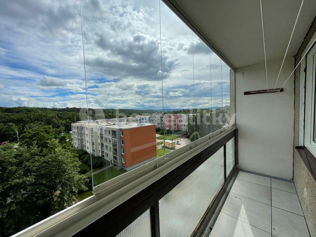 Prenájom bytu 4-izbový 75 m², Pertoldova, Praha, Praha