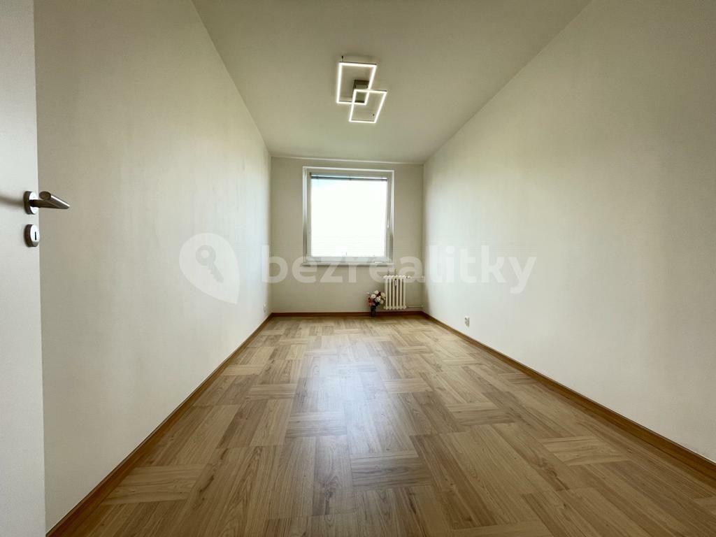 Prenájom bytu 4-izbový 75 m², Pertoldova, Praha, Praha