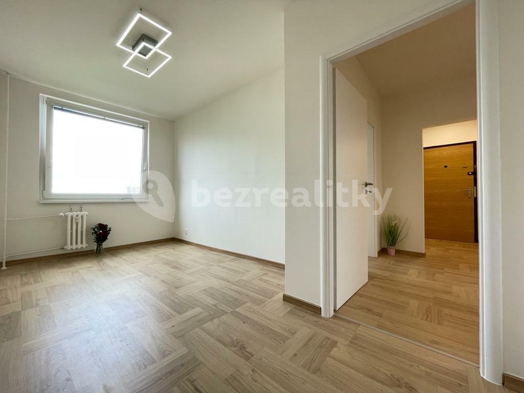 Prenájom bytu 4-izbový 75 m², Pertoldova, Praha, Praha