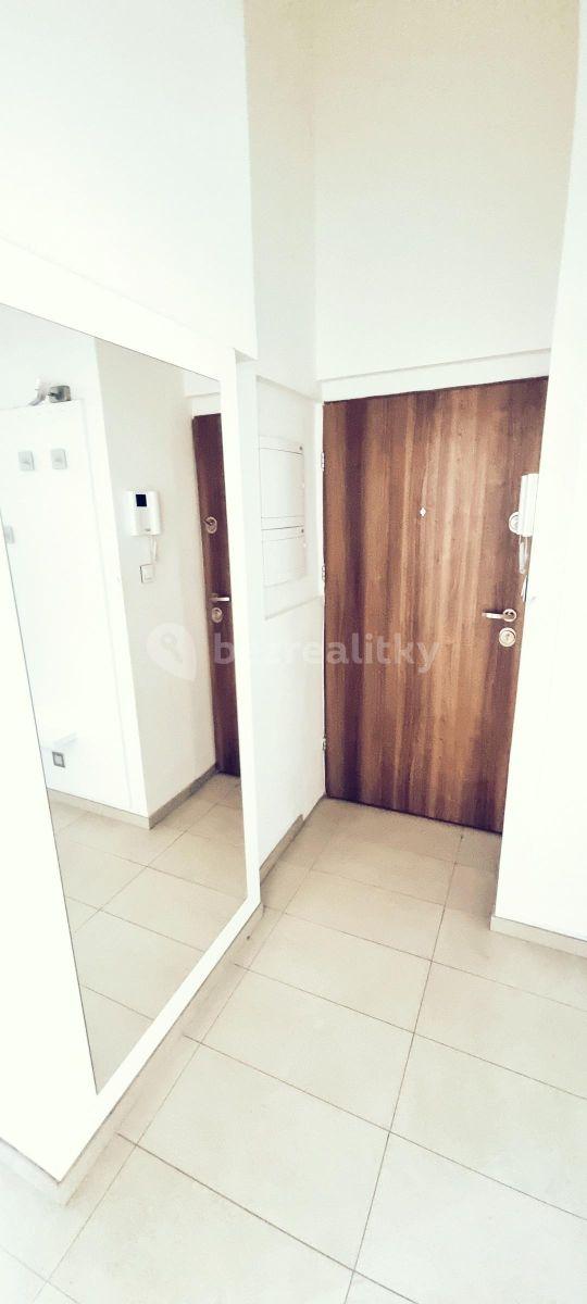 Prenájom bytu 3-izbový 83 m², Kotlaska, Praha, Praha