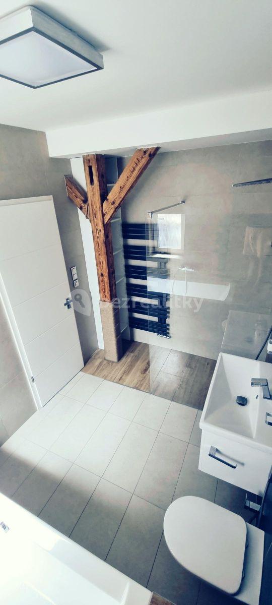 Prenájom bytu 3-izbový 83 m², Kotlaska, Praha, Praha