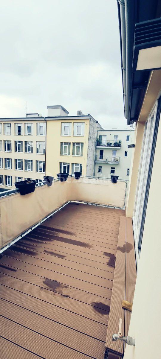 Prenájom bytu 3-izbový 83 m², Kotlaska, Praha, Praha