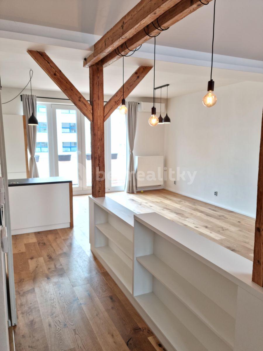 Prenájom bytu 3-izbový 83 m², Kotlaska, Praha, Praha