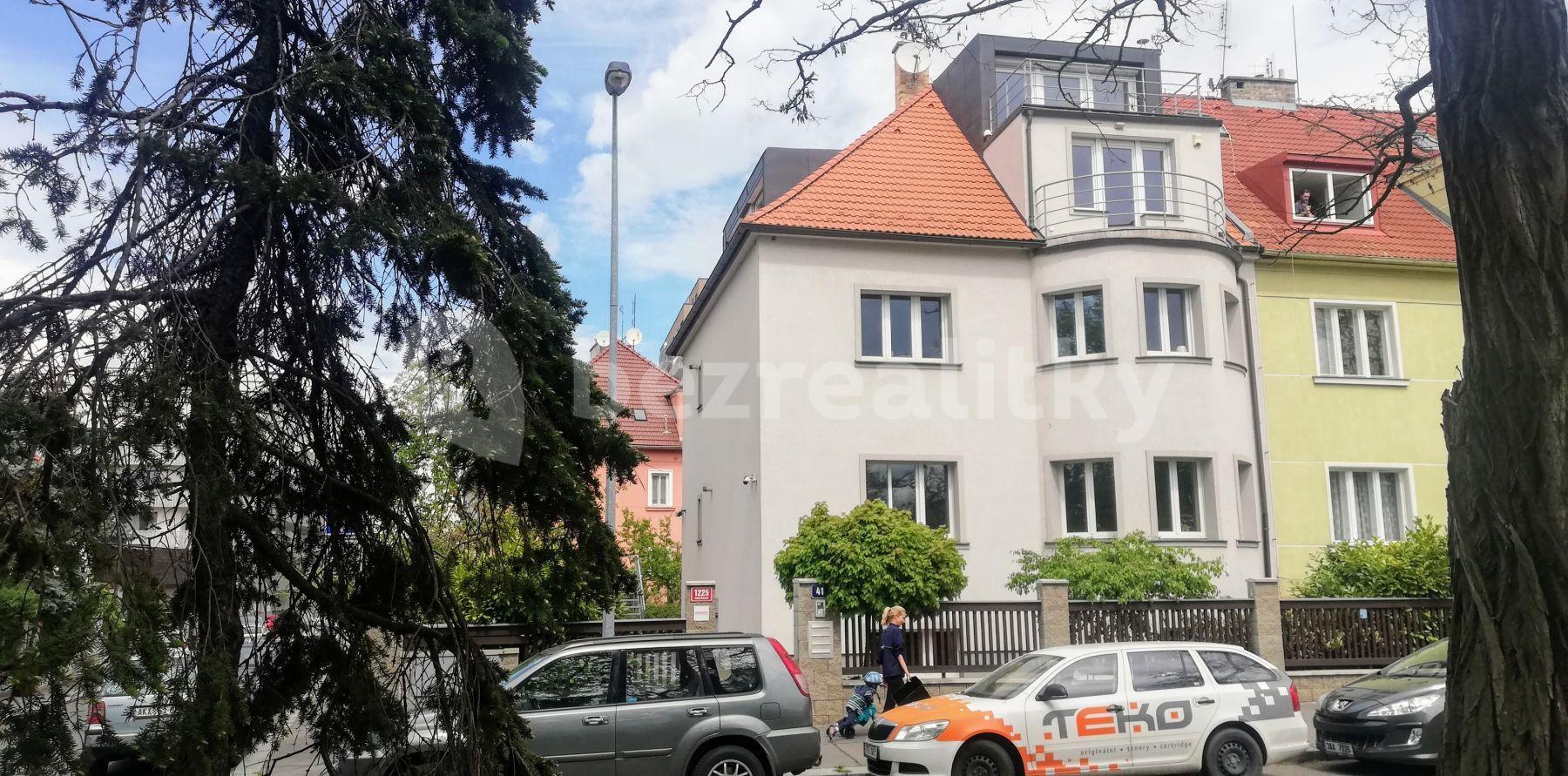 Prenájom bytu 3-izbový 91 m², Na Třebešíně, Praha, Praha