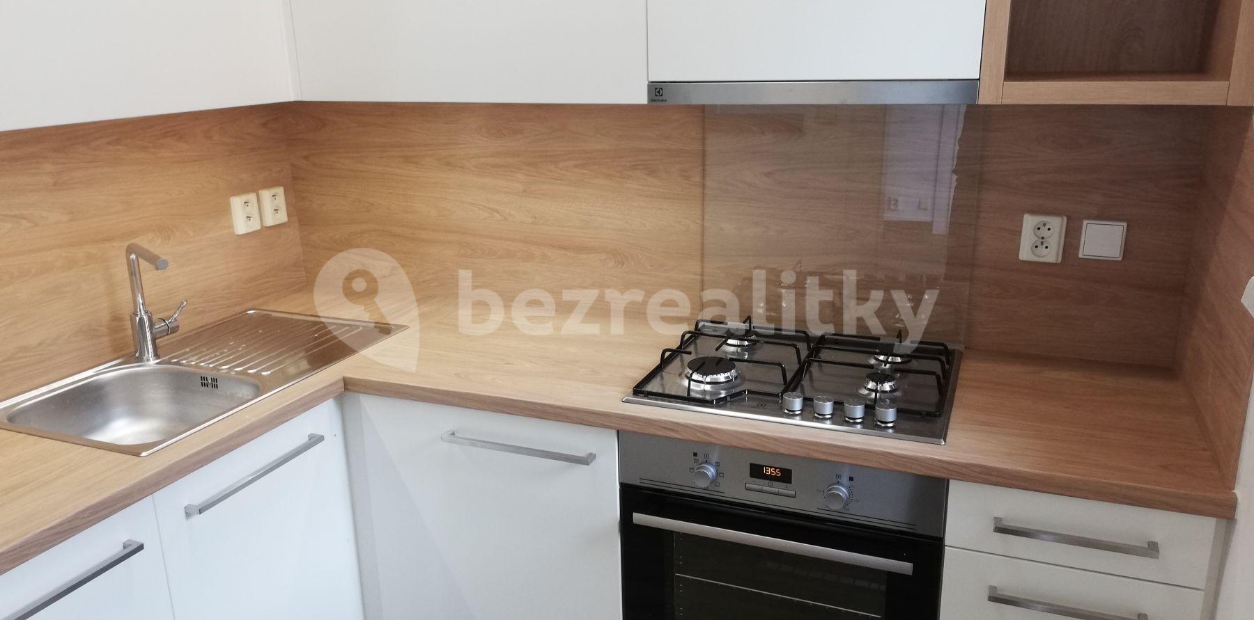 Prenájom bytu 3-izbový 91 m², Na Třebešíně, Praha, Praha