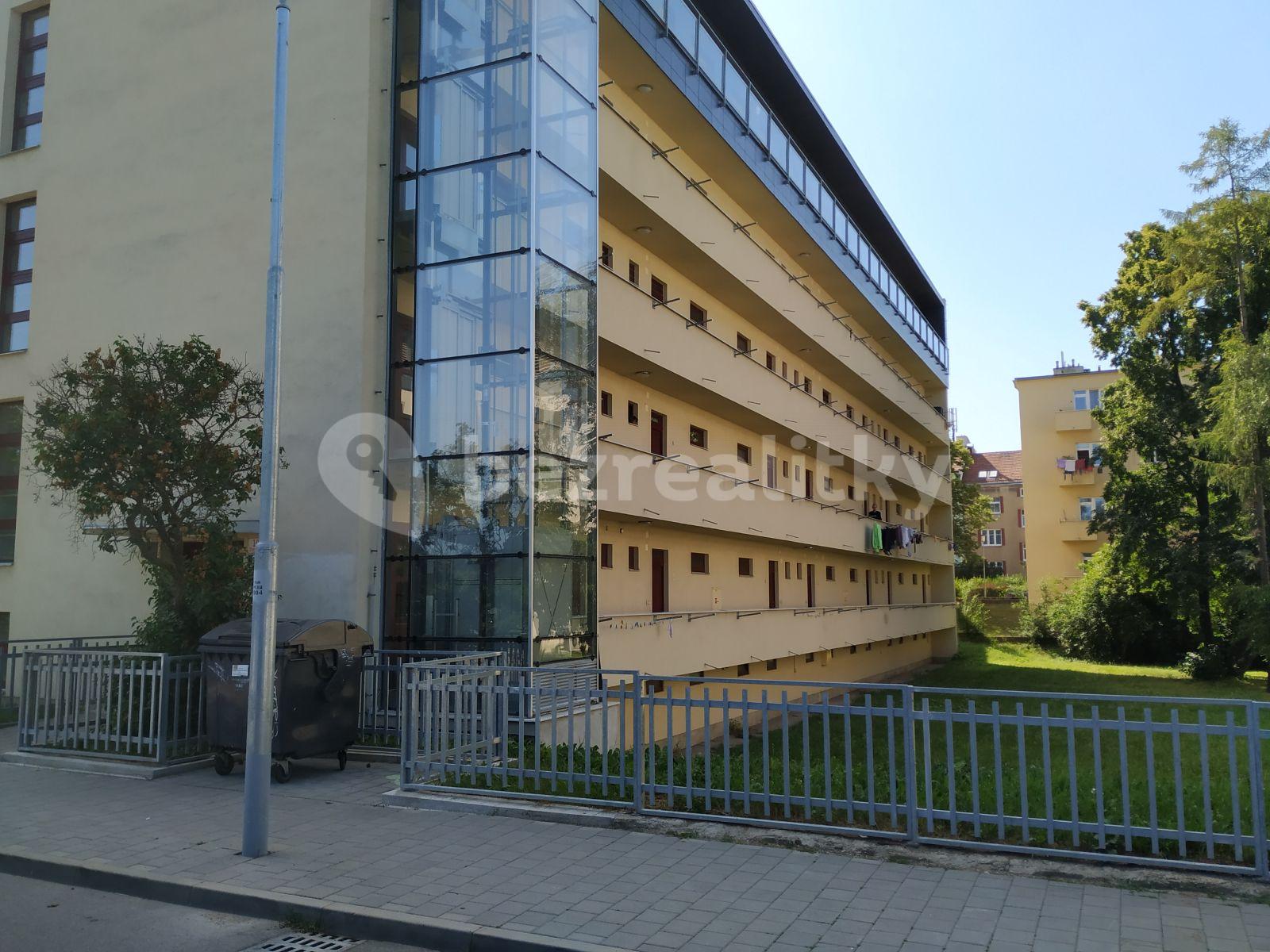 Prenájom bytu 1-izbový 45 m², Dvorského, Brno, Jihomoravský kraj