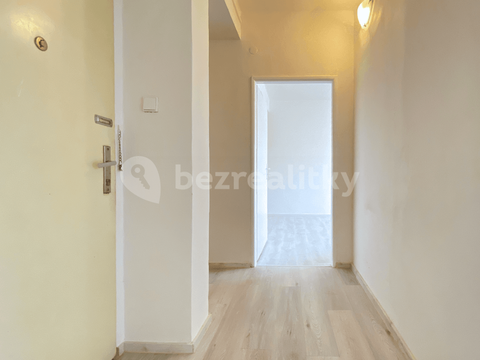 Prenájom bytu 2-izbový 55 m², Praha, Praha