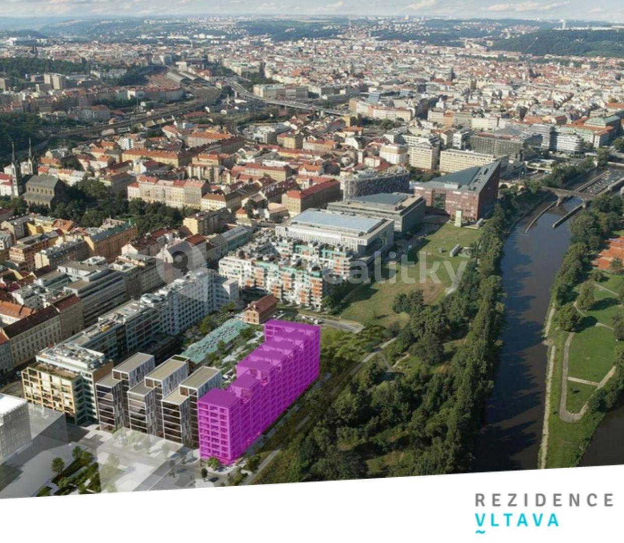 Prenájom garáže 14 m², Za Karlínským přístavem, Praha, Praha