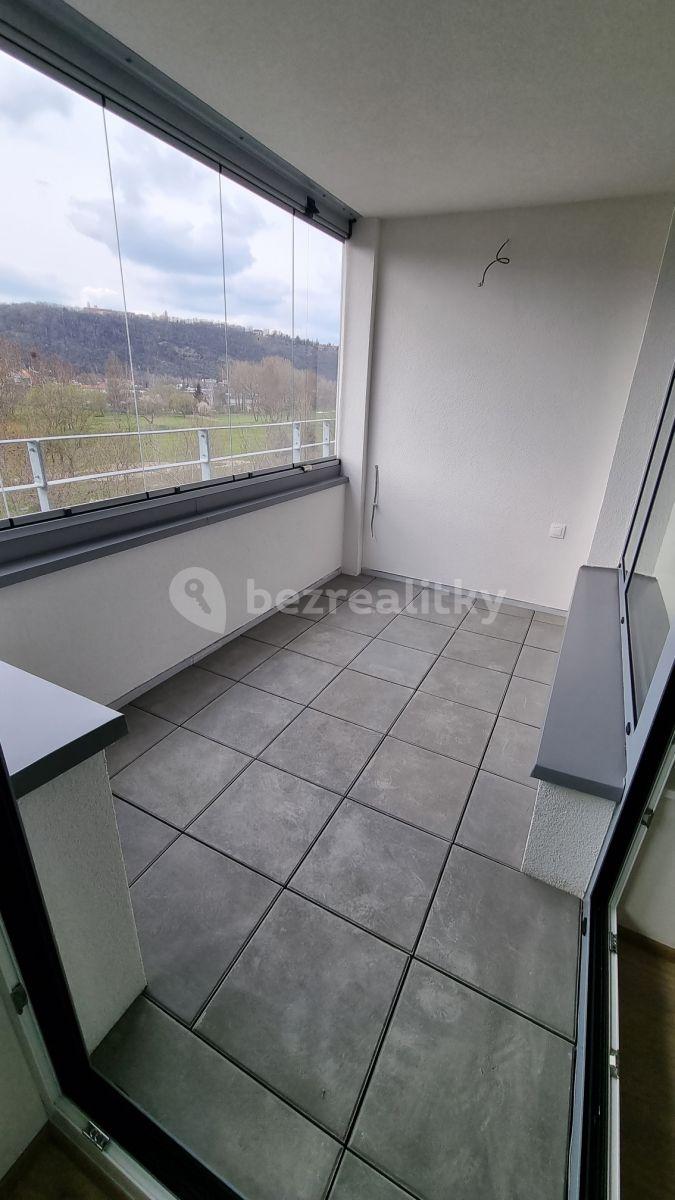 Prenájom bytu 3-izbový 85 m², Praha, Praha